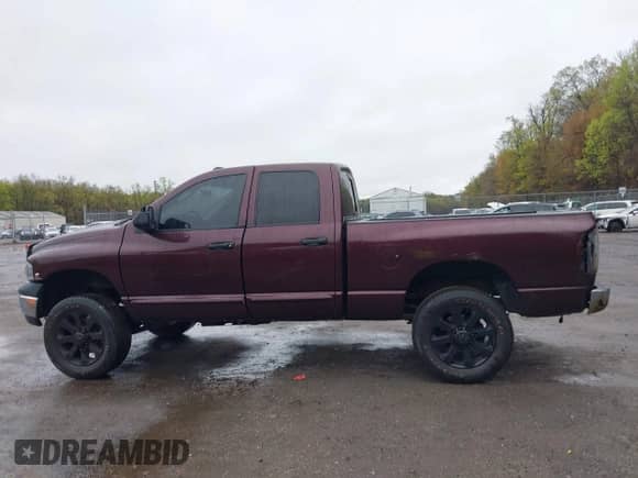 2004 Dodge 3500 ST z VIN 3D7LU38C44G208973, wystawiony jako IAAI lot #41966078 z przebiegiem 268 093 mil mil oraz . Historia ofert i sprzedaży dostępna na DreamBid. Obrazek 14.