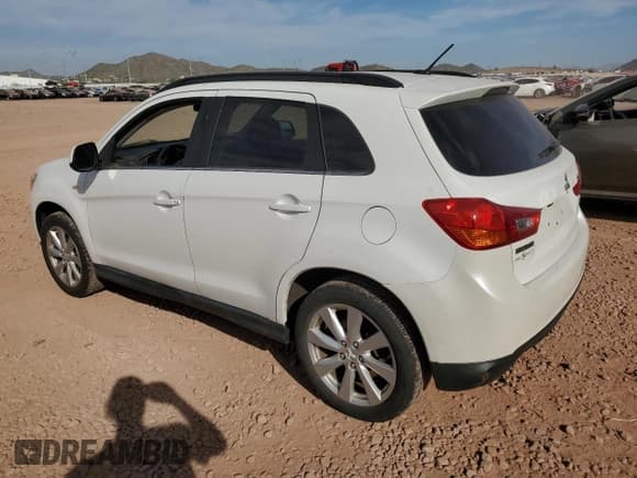 ✅ 2013 Mitsubishi Outlander SE • VIN: 4A4AP4AU1DE016265 • Lot: 92877225. Wystawiony na Copart z przebiegiem 176 604 mil. Bezpłatny archiwum sprzedaży aukcyjnych z USA i szczegółowy raport historii pojazdu na DreamBid. Zdjęcie 2.