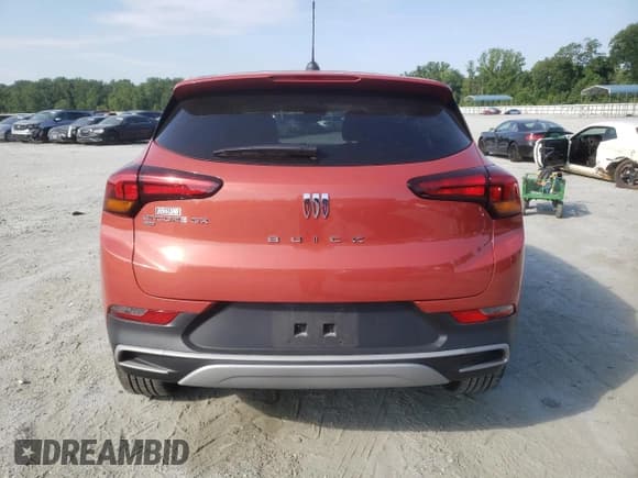 ✅ 2024 Buick Encore GX Preferred • VIN: KL4AMCSL0RB023839 • Lot: 62951965. Wystawiony na Copart z przebiegiem 9 804 mil. Bezpłatny archiwum sprzedaży aukcyjnych z USA i szczegółowy raport historii pojazdu na DreamBid. Zdjęcie 6.