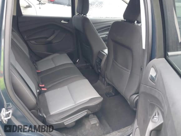 ✅ 2019 Ford Escape SE • VIN: 1FMCU0GD5KUB97930 • Lot: 43737106. Wystawiony na IAAI z przebiegiem 181 175 mil. Bezpłatny archiwum sprzedaży aukcyjnych z USA i szczegółowy raport historii pojazdu na DreamBid. Zdjęcie 8.
