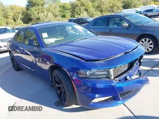 2019 Dodge Charger SXT с VIN 2C3CDXBG7KH506352, выставлен на аукционе IAAI как лот 43613663 с пробегом Не указан миль и . История ставок и продаж доступна на DreamBid. Изображение 1.