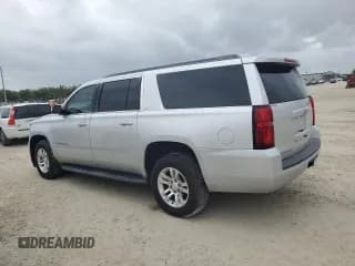 ✅ 2017 Chevrolet Suburban LT • VIN: 1GNSKHKC1HR270992 • Lot: 79939674. Wystawiony na Copart z przebiegiem 83 201 mil. Bezpłatny archiwum sprzedaży aukcyjnych z USA i szczegółowy raport historii pojazdu na DreamBid. Zdjęcie 2.