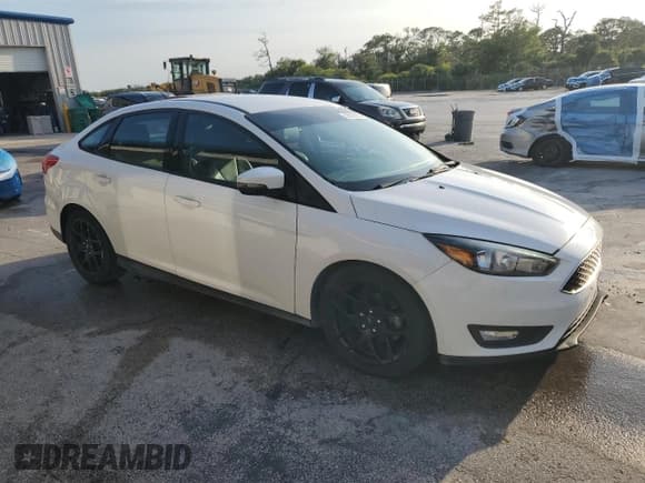 ✅ 2016 Ford Focus SE • VIN: 1FADP3F24GL235393 • Lot: 55973665. Listed on Copart with 155,437 mi. Free auction sales archive from the USA and detailed vehicle history report at DreamBid. Image 4.