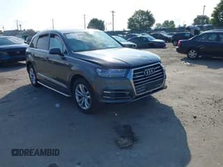✅ 2018 Audi Q7 Premium Plus • VIN: WA1LAAF74JD050828 • Lot: 42696556. Wystawiony na IAAI z przebiegiem Nie podano. Bezpłatny archiwum sprzedaży aukcyjnych z USA i szczegółowy raport historii pojazdu na DreamBid. Zdjęcie 1.