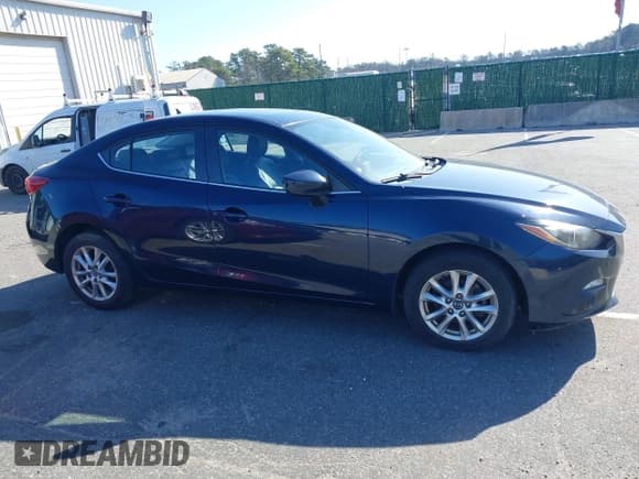✅ 2016 Mazda 3 i Grand Touring • VIN: JM1BM1X75G1288611 • Лот: 42001357. Опубликован ранее на IAAI с пробегом 107 830 миль. Бесплатный доступ к архиву аукционных продаж из США и подробный отчёт об истории автомобиля на DreamBid. Изображение 13.