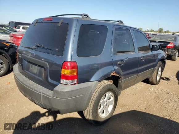 ✅ 2005 Ford Escape XLT • VIN: 1FMYU03135KA15501 • Лот: 84449655. Опубликован ранее на Copart с пробегом 127 265 миль. Бесплатный доступ к архиву аукционных продаж из США и подробный отчёт об истории автомобиля на DreamBid. Изображение 3.