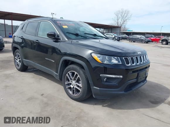 ✅ 2019 Jeep Compass Altitude • VIN: 3C4NJCBB7KT706519 • Lot: 41636111. Wystawiony na IAAI z przebiegiem Nie podano. Bezpłatny archiwum sprzedaży aukcyjnych z USA i szczegółowy raport historii pojazdu na DreamBid. Zdjęcie 1.