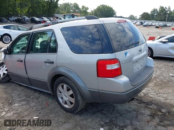 ✅ 2006 Ford Freestyle SE • VIN: 1FMZK01166GA43343 • Lot: 43170003. Wystawiony na IAAI z przebiegiem Nie podano. Bezpłatny archiwum sprzedaży aukcyjnych z USA i szczegółowy raport historii pojazdu na DreamBid. Zdjęcie 3.