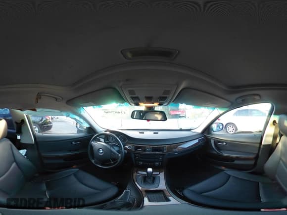 ✅ 2009 BMW 3 Series 328i • VIN: WBAPH57529NL79215 • Lot: 43667900. Listed on IAAI with 114,605 mi. Free auction sales archive from the USA and detailed vehicle history report at DreamBid. Image 18.