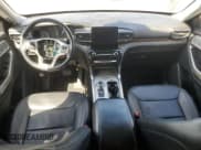 ✅ 2022 Ford Explorer Limited • VIN: 1FMSK7FH0NGA30280 • Lot: 70485755. Wystawiony na Copart z przebiegiem 76 047 mil. Bezpłatny archiwum sprzedaży aukcyjnych z USA i szczegółowy raport historii pojazdu na DreamBid. Zdjęcie 8.