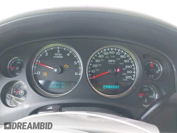 ✅ 2008 Chevrolet Suburban 3LT • VIN: 1GNFC16J88J220734 • Lot: 43279548. Listed on IAAI with 200,040 mi. Free auction sales archive from the USA and detailed vehicle history report at DreamBid. Image 7.