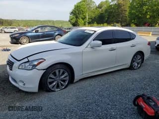 ✅ 2011 Infiniti M • VIN: JN1AY1AP6BM520281 • Лот: 53978425. Опубликован ранее на Copart с пробегом 214 918 миль. Бесплатный доступ к архиву аукционных продаж из США и подробный отчёт об истории автомобиля на DreamBid. Изображение 1.