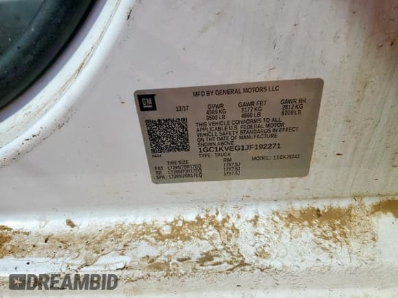 ✅ 2018 Chevrolet Silverado 2500HD LT • VIN: 1GC1KVEG1JF192271 • Lot: 82311435. Wystawiony na Copart z przebiegiem Nie podano. Bezpłatny archiwum sprzedaży aukcyjnych z USA i szczegółowy raport historii pojazdu na DreamBid. Zdjęcie 13.