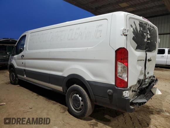 ✅ 2015 Ford Transit Cargo • VIN: 1FTYR2ZM3FKA21089 • Лот: 83643964. Опубликован ранее на Copart с пробегом 228 323 миль. Бесплатный доступ к архиву аукционных продаж из США и подробный отчёт об истории автомобиля на DreamBid. Изображение 2.