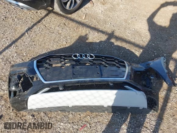 ✅ 2022 Audi Q5 S line Premium Plus • VIN: WA1EAAFY4N2085386 • Lot: 43325714. Wystawiony na IAAI z przebiegiem 20 951 mil. Bezpłatny archiwum sprzedaży aukcyjnych z USA i szczegółowy raport historii pojazdu na DreamBid. Zdjęcie 12.