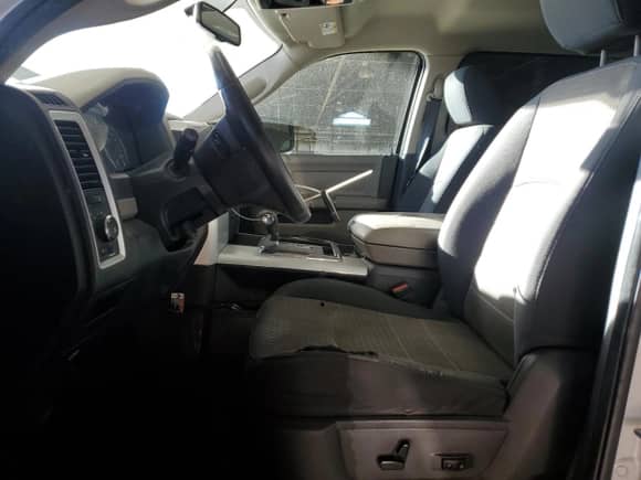 ✅ 2010 Dodge 1500 SLT • VIN: 1D7RV1CT8AS202696 • Лот: 84283334. Размещён на Copart с пробегом 175 702 миль миль. Получите бесплатный доступ к архиву аукционных продаж из США и посмотрите подробный отчёт об истории автомобиля на DreamBid. Изображение 7.