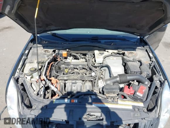 ✅ 2010 Mercury Milan Hybrid • VIN: 3MEDM0L38AR622485 • Lot: 41760158. Listed on IAAI with 147,756 mi. Free auction sales archive from the USA and detailed vehicle history report at DreamBid. Image 10.