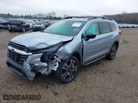 ✅ 2024 Subaru Ascent Limited • VIN: 4S4WMAUD0R3424268 • Lot: 42005674. Listed on IAAI with 6,981 mi. Free auction sales archive from the USA and detailed vehicle history report at DreamBid. Image 2.