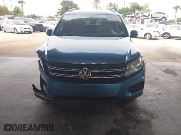 ✅ 2017 Volkswagen Tiguan S • VIN: WVGBV7AX7HW513149 • Лот: 43637967. Опубликован ранее на IAAI с пробегом 157 428 миль. Бесплатный доступ к архиву аукционных продаж из США и подробный отчёт об истории автомобиля на DreamBid. Изображение 12.