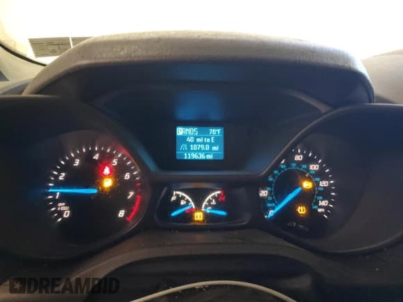 ✅ 2015 Ford Transit Connect XL • VIN: NM0LE7E77F1175231 • Lot: 84234055. Wystawiony na Copart z przebiegiem 119 636 mil. Bezpłatny archiwum sprzedaży aukcyjnych z USA i szczegółowy raport historii pojazdu na DreamBid. Zdjęcie 9.