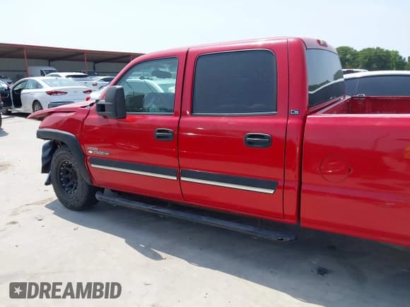 ✅ 2004 Chevrolet Silverado 2500HD LS • VIN: 1GCHC23144F163974 • Лот: 42315849. Опубликован ранее на IAAI с пробегом 273 527 миль. Бесплатный доступ к архиву аукционных продаж из США и подробный отчёт об истории автомобиля на DreamBid. Изображение 14.