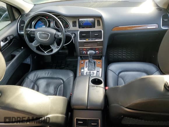 ✅ 2015 Audi Q7 Premium Plus • VIN: WA1LGBFE4FD011747 • Lot: 87055895. Listed on Copart with 86,842 mi. Free auction sales archive from the USA and detailed vehicle history report at DreamBid. Image 8.