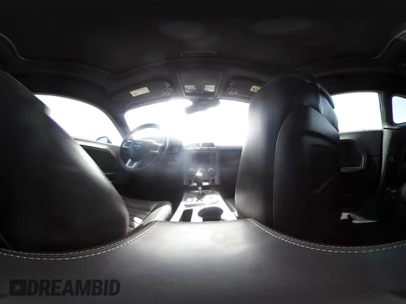 ✅ 2013 Dodge Challenger R/T • VIN: 2C3CDYBT5DH679311 • Lot: 41811852. Wystawiony na IAAI z przebiegiem 85 299 mil. Bezpłatny archiwum sprzedaży aukcyjnych z USA i szczegółowy raport historii pojazdu na DreamBid. Zdjęcie 18.