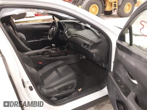 ✅ 2021 Lexus UX 250h • VIN: JTHP9JBHXM2041595 • Lot: 41046223. Listed on IAAI with 27,773 mi. Free auction sales archive from the USA and detailed vehicle history report at DreamBid. Image 5.