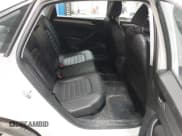 ✅ 2015 Volkswagen Passat SE • VIN: 1VWBS7A3XFC097846 • Lot: 43416771. Wystawiony na IAAI z przebiegiem 160 557 mil. Bezpłatny archiwum sprzedaży aukcyjnych z USA i szczegółowy raport historii pojazdu na DreamBid. Zdjęcie 8.