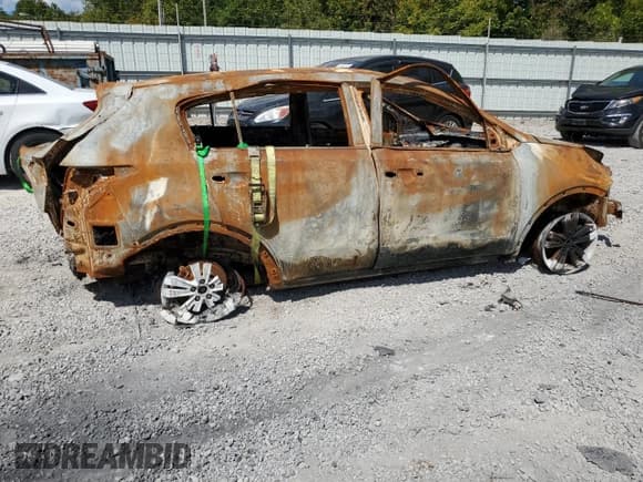 ✅ 2018 Kia Sportage LX • VIN: KNDPMCAC1J7458488 • Lot: 69767045. Listed on Copart with Not provided. Free auction sales archive from the USA and detailed vehicle history report at DreamBid. Image 3.