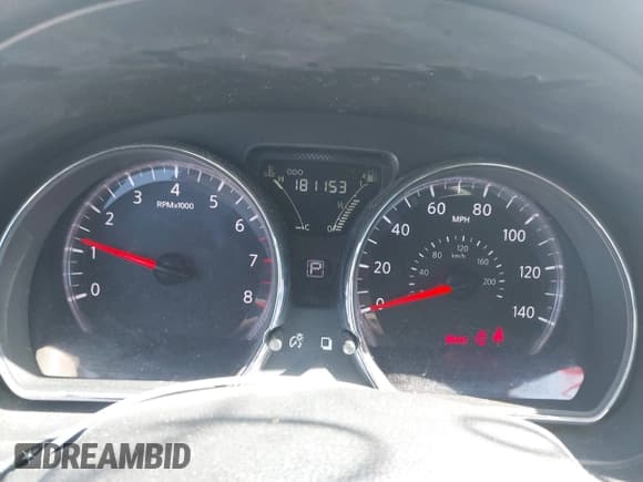 ✅ 2015 Nissan Versa SV • VIN: 3N1CN7AP9FL835550 • Lot: 43644181. Wystawiony na IAAI z przebiegiem 181 153 mil. Bezpłatny archiwum sprzedaży aukcyjnych z USA i szczegółowy raport historii pojazdu na DreamBid. Zdjęcie 7.