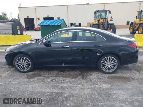 2025 Mercedes-Benz CLA 250 с VIN W1K5J4GB2SN521962, выставлен на аукционе IAAI как лот 43404971 с пробегом 20 402 миль миль и . История ставок и продаж доступна на DreamBid. Изображение 14.