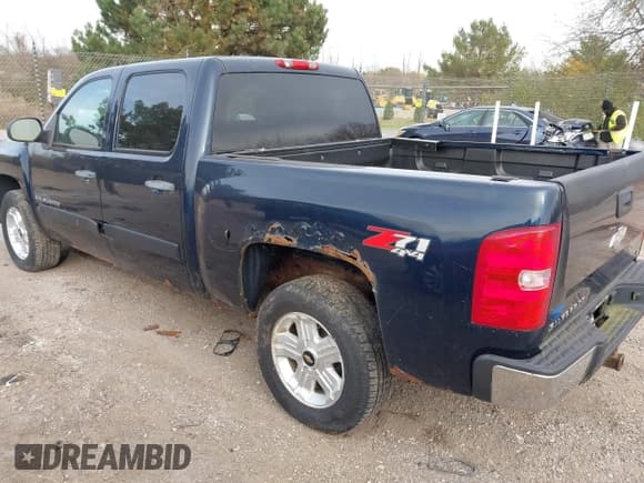 ✅ 2008 Chevrolet Silverado 1500 1LT • VIN: 3GCEK13388G249911 • Лот: 43642240. Опубликован ранее на IAAI с пробегом 135 994 миль. Бесплатный доступ к архиву аукционных продаж из США и подробный отчёт об истории автомобиля на DreamBid. Изображение 3.