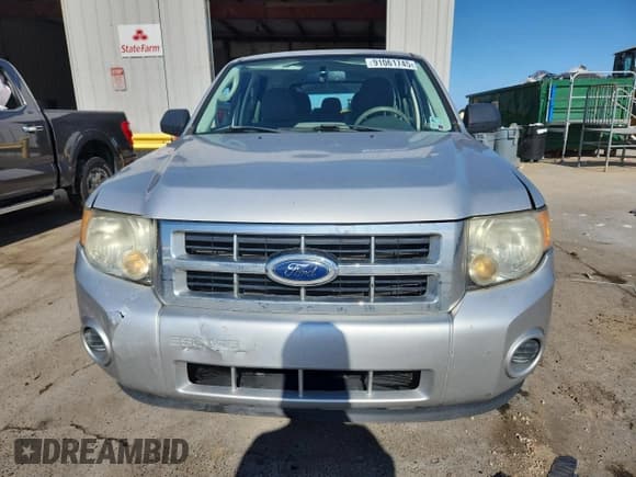 ✅ 2012 Ford Escape XLS • VIN: 1FMCU0C73CKA62765 • Lot: 91061745. Wystawiony na Copart z przebiegiem 102 825 mil. Bezpłatny archiwum sprzedaży aukcyjnych z USA i szczegółowy raport historii pojazdu na DreamBid. Zdjęcie 5.