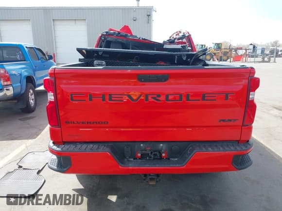 ✅ 2020 Chevrolet Silverado 1500 RST • VIN: 3GCUYEET2LG410079 • Lot: 41966189. Listed on IAAI with 60,943 mi. Free auction sales archive from the USA and detailed vehicle history report at DreamBid. Image 16.