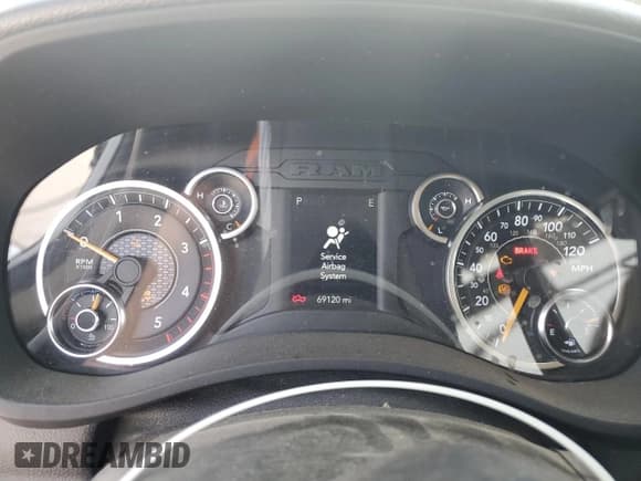 ✅ 2019 Ram 2500 Tradesman • VIN: 3C6UR5HL2KG576827 • Lot: 60539295. Wystawiony na Copart z przebiegiem 69 120 mil. Bezpłatny archiwum sprzedaży aukcyjnych z USA i szczegółowy raport historii pojazdu na DreamBid. Zdjęcie 9.