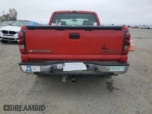 ✅ 2005 Chevrolet Silverado 1500 LT • VIN: 1GCEC19T25Z350877 • Лот: 58787055. Опубликован ранее на Copart с пробегом 223 084 миль. Бесплатный доступ к архиву аукционных продаж из США и подробный отчёт об истории автомобиля на DreamBid. Изображение 6.