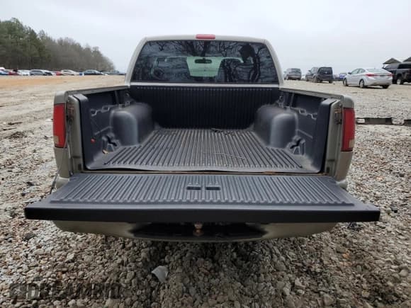 ✅ 2004 Chevrolet S-10 LS • VIN: 1GCDT13X24K126894 • Лот: 88888135. Опубликован ранее на Copart с пробегом 223 972 миль. Бесплатный доступ к архиву аукционных продаж из США и подробный отчёт об истории автомобиля на DreamBid. Изображение 6.