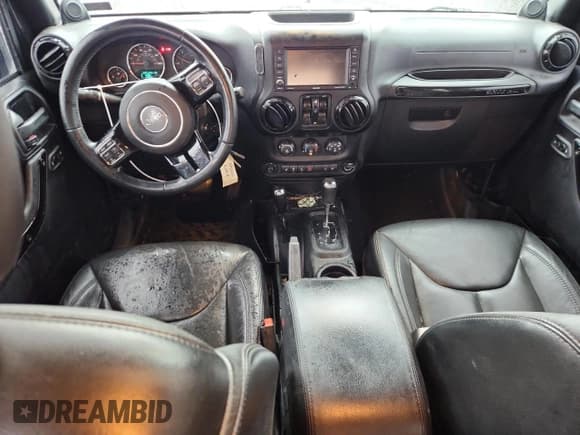 ✅ 2014 Jeep Wrangler Unlimited Sahara • VIN: 1C4BJWEG1EL254773 • Лот: 86987185. Опубликован ранее на Copart с пробегом 175 936 миль. Бесплатный доступ к архиву аукционных продаж из США и подробный отчёт об истории автомобиля на DreamBid. Изображение 8.