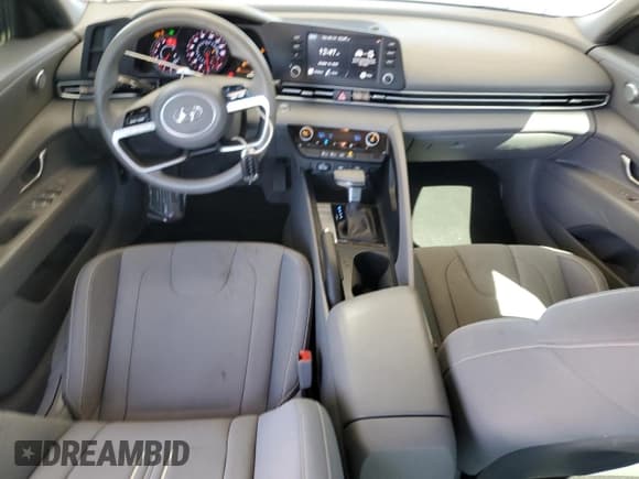 ✅ 2021 Hyundai Elantra SEL • VIN: 5NPLM4AG8MH009462 • Lot: 85386995. Listed on Copart with 64,534 mi. Free auction sales archive from the USA and detailed vehicle history report at DreamBid. Image 8.