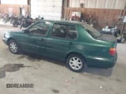 ✅ 1997 Volkswagen Jetta • VIN: 3VWSB81H2VM004333 • Lot: 41443404. Wystawiony na IAAI z przebiegiem 172 479 mil. Bezpłatny archiwum sprzedaży aukcyjnych z USA i szczegółowy raport historii pojazdu na DreamBid. Zdjęcie 3.
