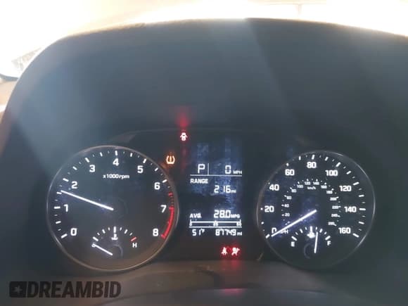 ✅ 2017 Hyundai Elantra Limited • VIN: 5NPD84LF5HH100899 • Lot: 43666408. Listed on IAAI with 87,749 mi. Free auction sales archive from the USA and detailed vehicle history report at DreamBid. Image 7.