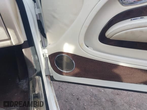 ✅ 2014 Bentley Mulsanne • VIN: SCBBB7ZH3EC018795 • Lot: 42435333. Wystawiony na IAAI z przebiegiem 137 956 mil. Bezpłatny archiwum sprzedaży aukcyjnych z USA i szczegółowy raport historii pojazdu na DreamBid. Zdjęcie 12.