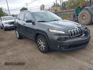 ✅ 2015 Jeep Cherokee Latitude • VIN: 1C4PJMCS4FW558388 • Лот: 43581710. Опубликован ранее на IAAI с пробегом 102 592 миль. Бесплатный доступ к архиву аукционных продаж из США и подробный отчёт об истории автомобиля на DreamBid. Изображение 1.