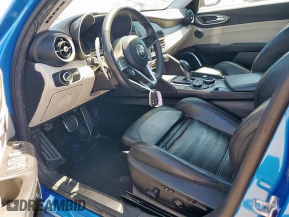 ✅ 2018 Alfa Romeo Giulia Ti Sport • VIN: ZARFAECN8J7596954 • Lot: 66150125. Wystawiony na Copart z przebiegiem 148 908 mil. Bezpłatny archiwum sprzedaży aukcyjnych z USA i szczegółowy raport historii pojazdu na DreamBid. Zdjęcie 8.