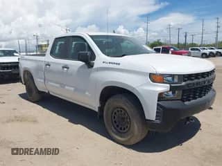 2020 Chevrolet Silverado 1500 Work Truck z VIN 1GCRYAEF6LZ179552, wystawiony jako IAAI lot #42981995 z przebiegiem 69 716 mil mil oraz . Historia ofert i sprzedaży dostępna na DreamBid. Obrazek 1.