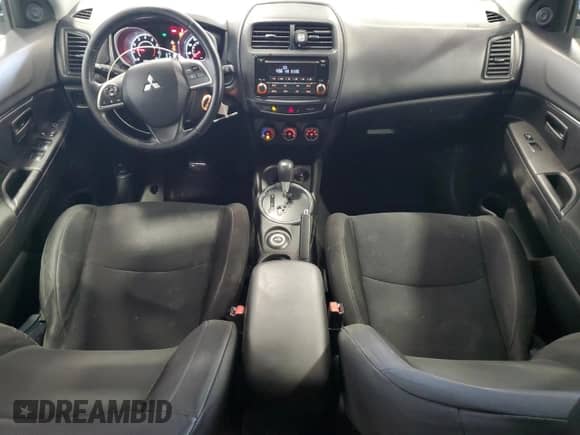 2015 Mitsubishi Outlander ES с VIN 4A4AR3AU7FE030534, выставлен на аукционе Copart как лот 86246785 с пробегом 97 597 миль миль и Списание • Salvage title. История ставок и продаж доступна на DreamBid. Изображение 8.