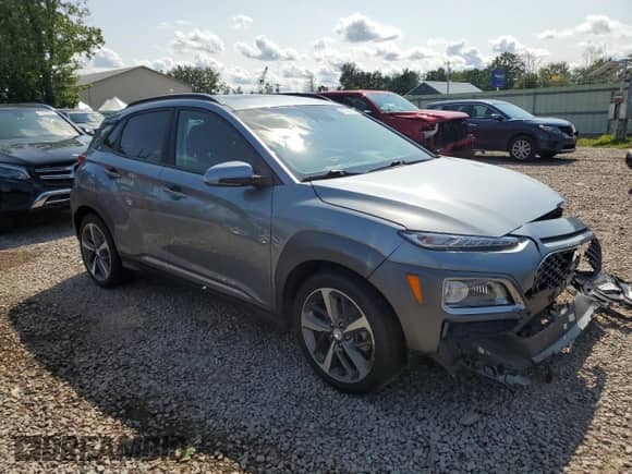 ✅ 2020 Hyundai Kona Ultimate • VIN: KM8K5CA53LU472692 • Lot: 61706703. Wystawiony na Copart z przebiegiem 19 829 mil mil. Skorzystaj z bezpłatnego archiwum sprzedaży aukcyjnych z USA i zobacz szczegółowy raport historii pojazdu na DreamBid. Zdjęcie 4.
