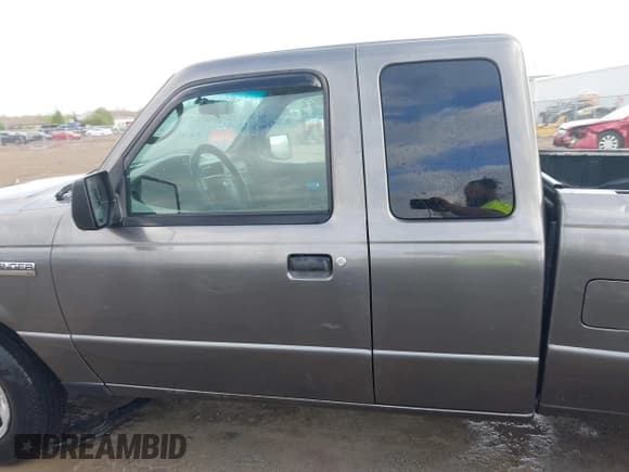 ✅ 2011 Ford Ranger XLT • VIN: 1FTKR4EEXBPB22563 • Lot: 42101752. Listed on IAAI with 211,855 mi. Free auction sales archive from the USA and detailed vehicle history report at DreamBid. Image 14.