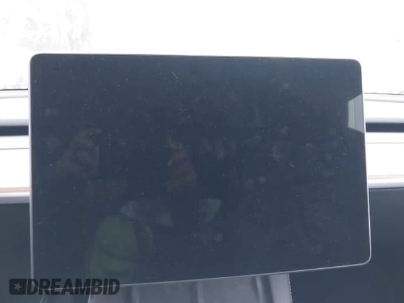 ✅ 2023 Tesla Model Y Long Range • VIN: 7SAYGDEE5PA063097 • Lot: 42171871. Listed on IAAI with Not provided. Free auction sales archive from the USA and detailed vehicle history report at DreamBid. Image 19.